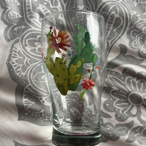 Cactus Glasses in a Wood Carrier - Picture 5 of 5